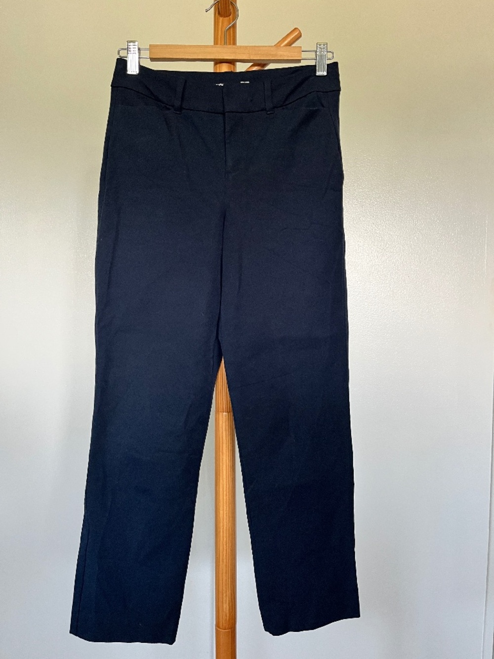 Old Navy dark blue high-rise pixie pants, size 2